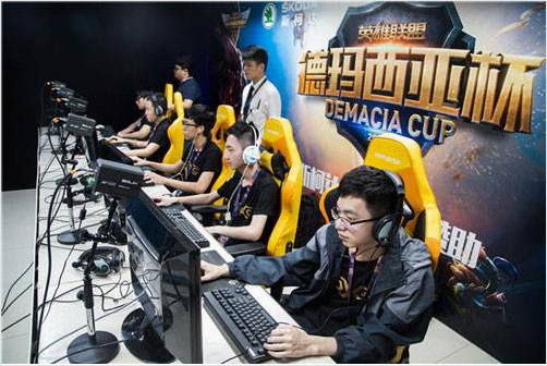 员们通过大 员们通过大