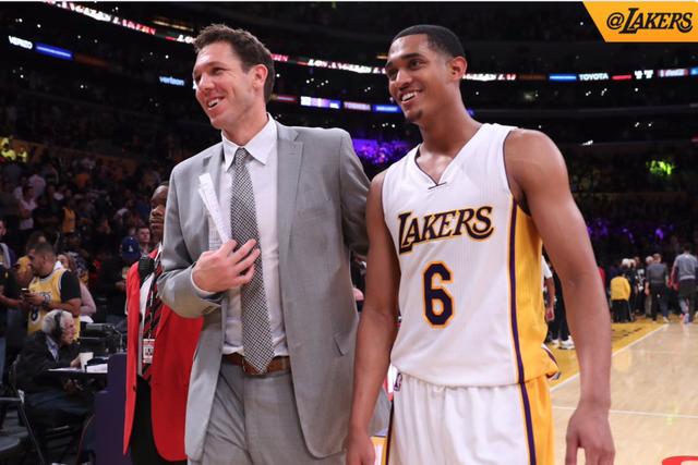 年的门槛式 年的门槛式