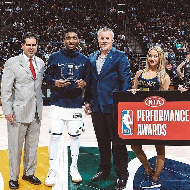 与预算红线 与预算红线